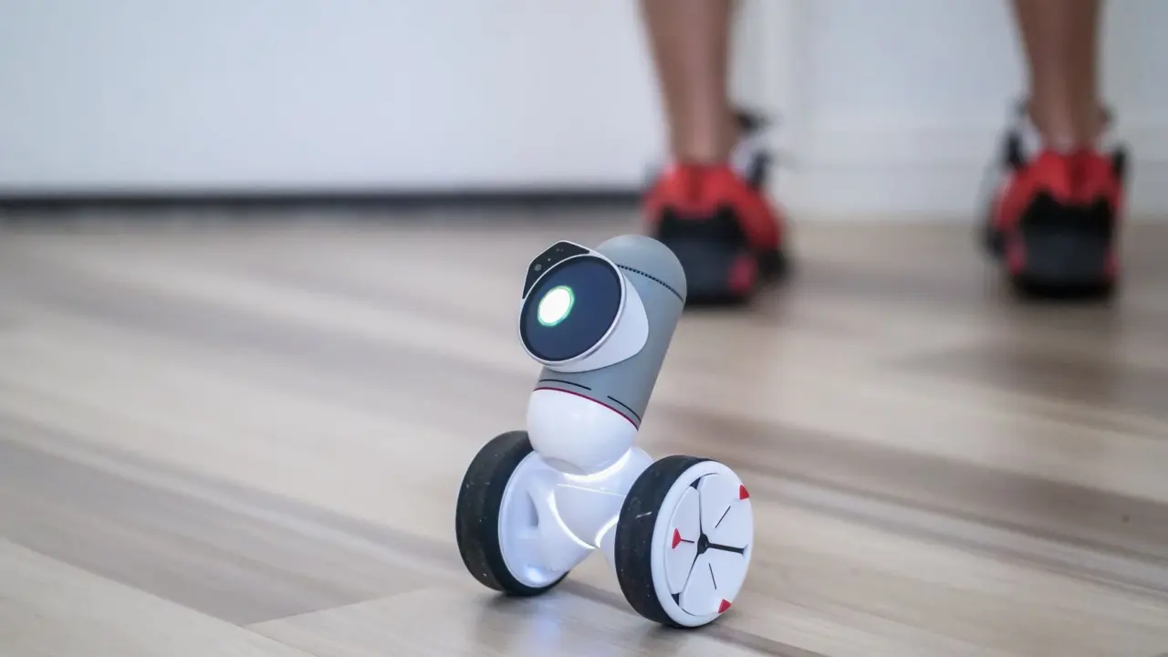 how do robots make decisions