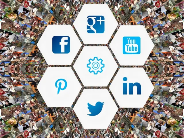 Socials and softwares aliensync