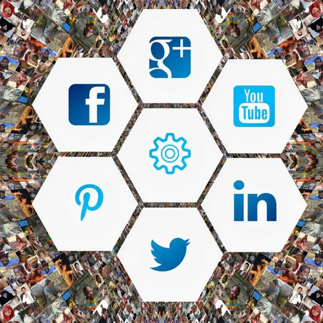 Socials and softwares aliensync